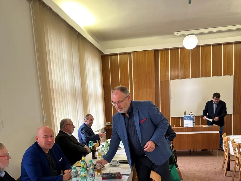 Zpráva z listopadového zasedání předsednictva ČAZV