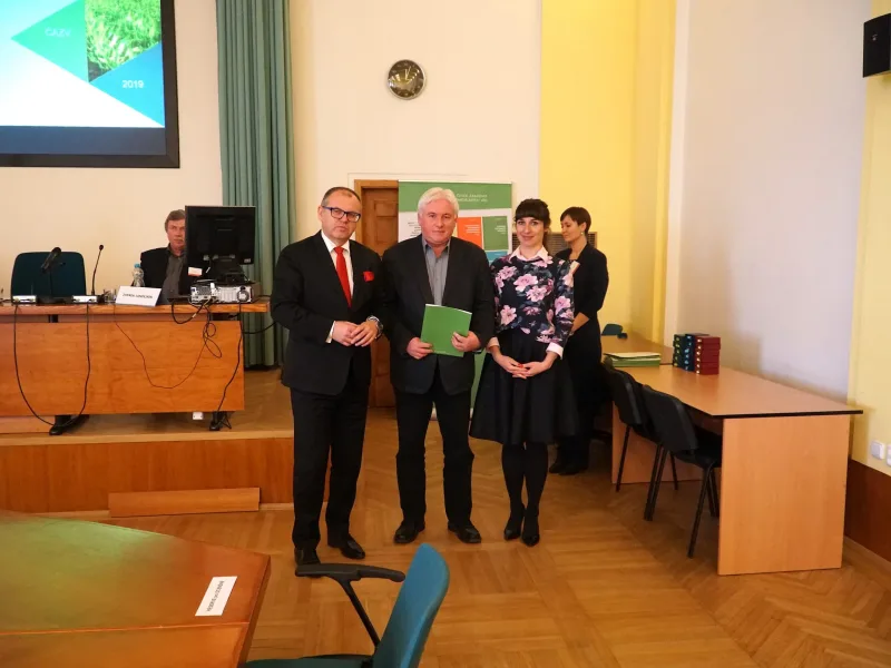 Seznamte se s osobnostmi, které letos ČAZV ocenila za mimořádný přínos k rozvoji vědy a výzkumu v agrárním sektoru