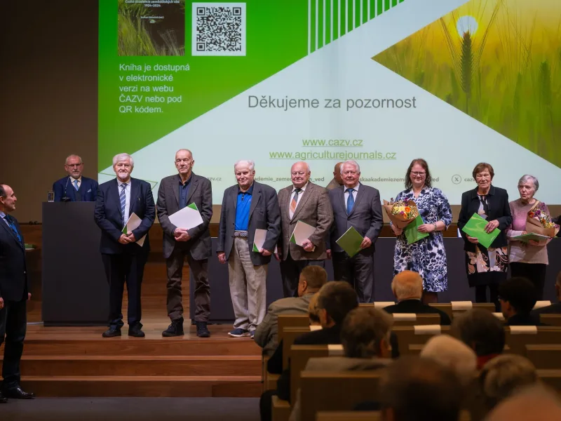 Seznamte se s osobnostmi, které v roce 2026 ocenila ČAZV za jejich přínos k rozvoji vědy a výzkumu v agrárním sektoru