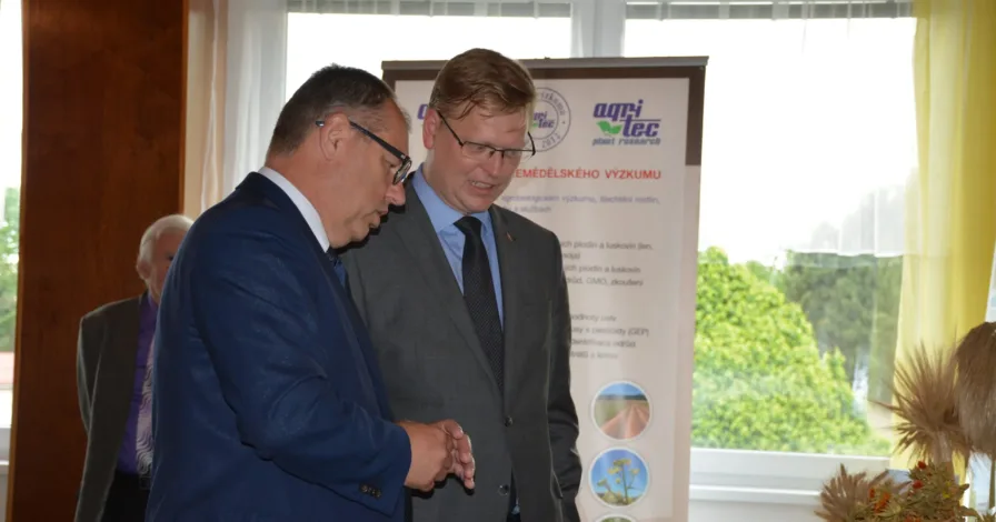 Vicepremiér Pavel Bělobrádek  navštívil pracoviště zemědělského aplikovaného výzkumu
