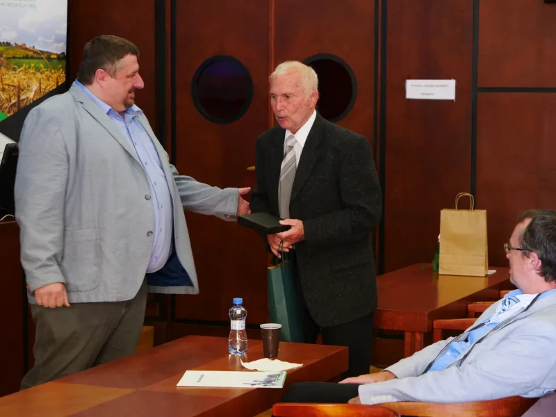 Medaili Josefa Hlávky v roce 2020 získal také profesor Květina
